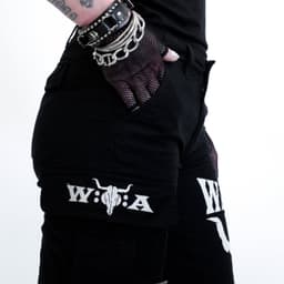 W:O:A - Shorts Woman – Bild 4